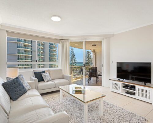 Kirra-Beach-Apartments-2-Bed-Ocean-View (5)