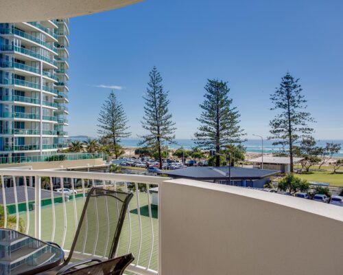 Kirra-Beach-Apartments-2+1-Bed-oceanview-superior (1)