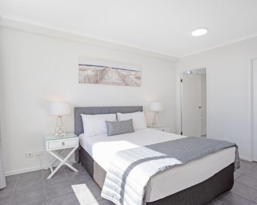 Kirra-Beach-Apartments-2+1-Bed-oceanview-superior (3)
