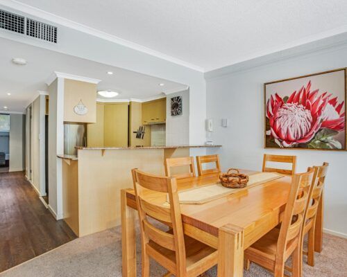 Kirra-Beach-Apartments-2+1-Bed-Poolview (2)